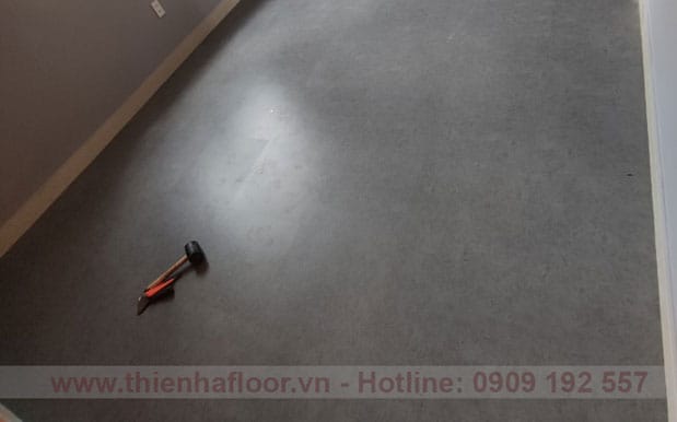 Công trình Sàn nhựa dán keo Solid tile tại Quận 3
