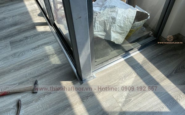 Thi công sàn gỗ HORNITEX mã 462-10