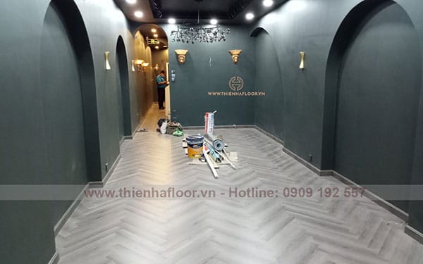Thi công Sàn gỗ xương cá Charm tại Quận 1