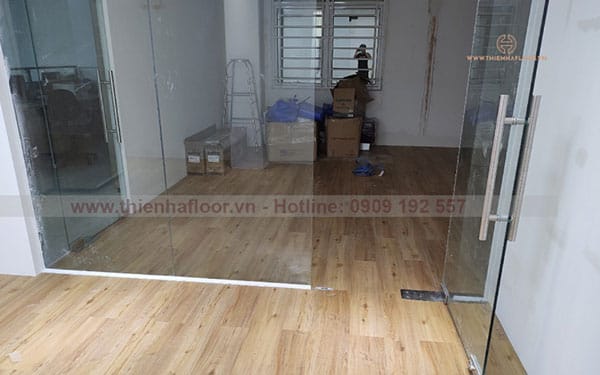 Thi công Sàn nhựa Aimaru mã A4038