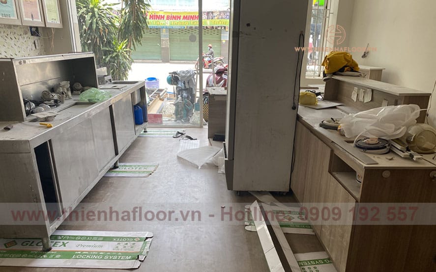 Thi công sàn nhựa hèm khóa Glotex tại Dĩ An
