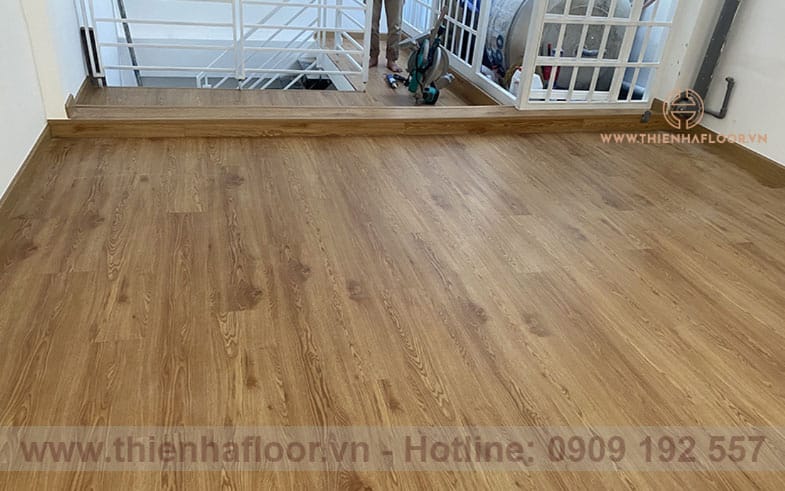 Thi công sàn nhựa Aimaru SPC mã 4211 & 4222