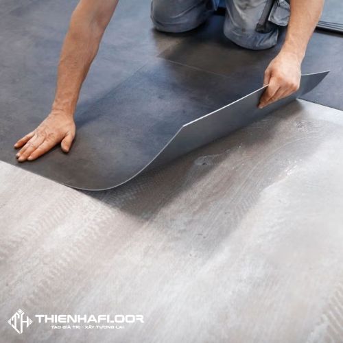 Lặp đặt sàn nhựa giả thảm nhanh chóng, tiện lợi
