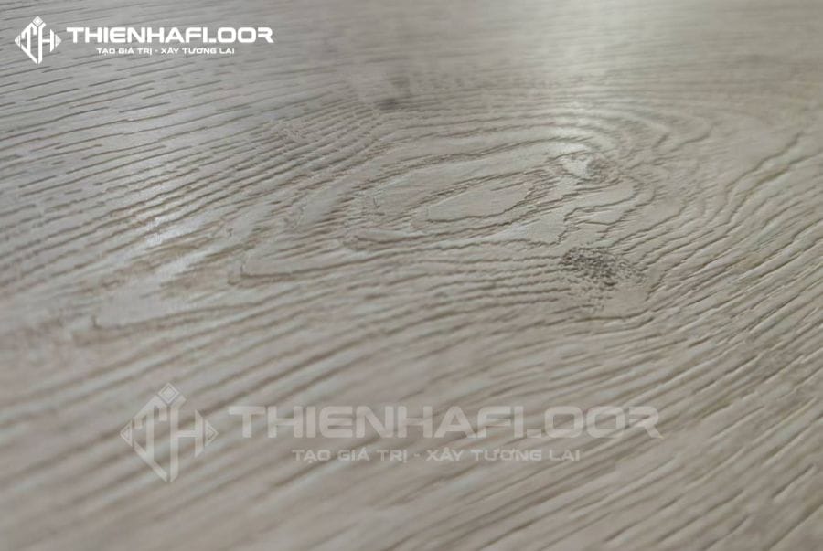 Meticulous cleaning of small grooves on EIR vinyl flooring is required