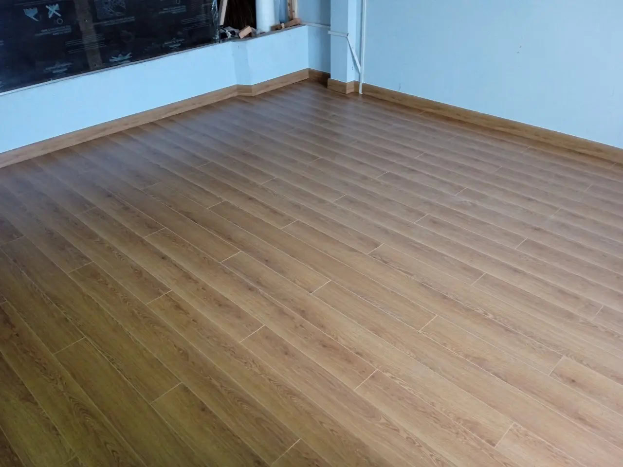 ShopHouse SH300-18 Laminate Flooring