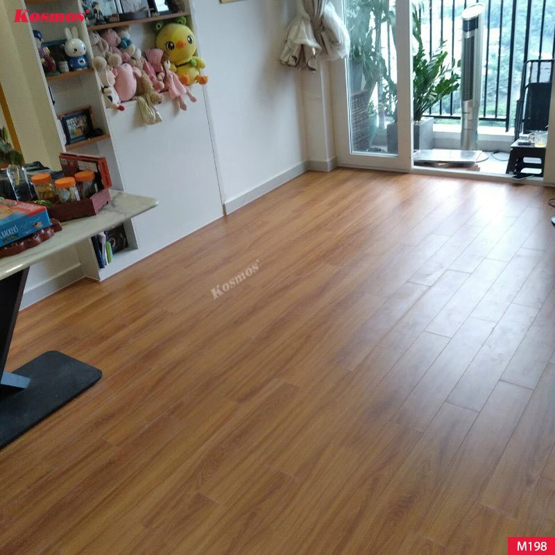 Kosmos M198 8mm Small Plank Laminate Flooring Tt