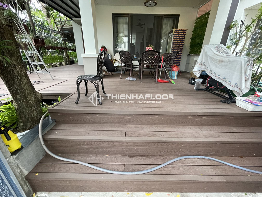Outdoor wood plastic composite flooring for homes