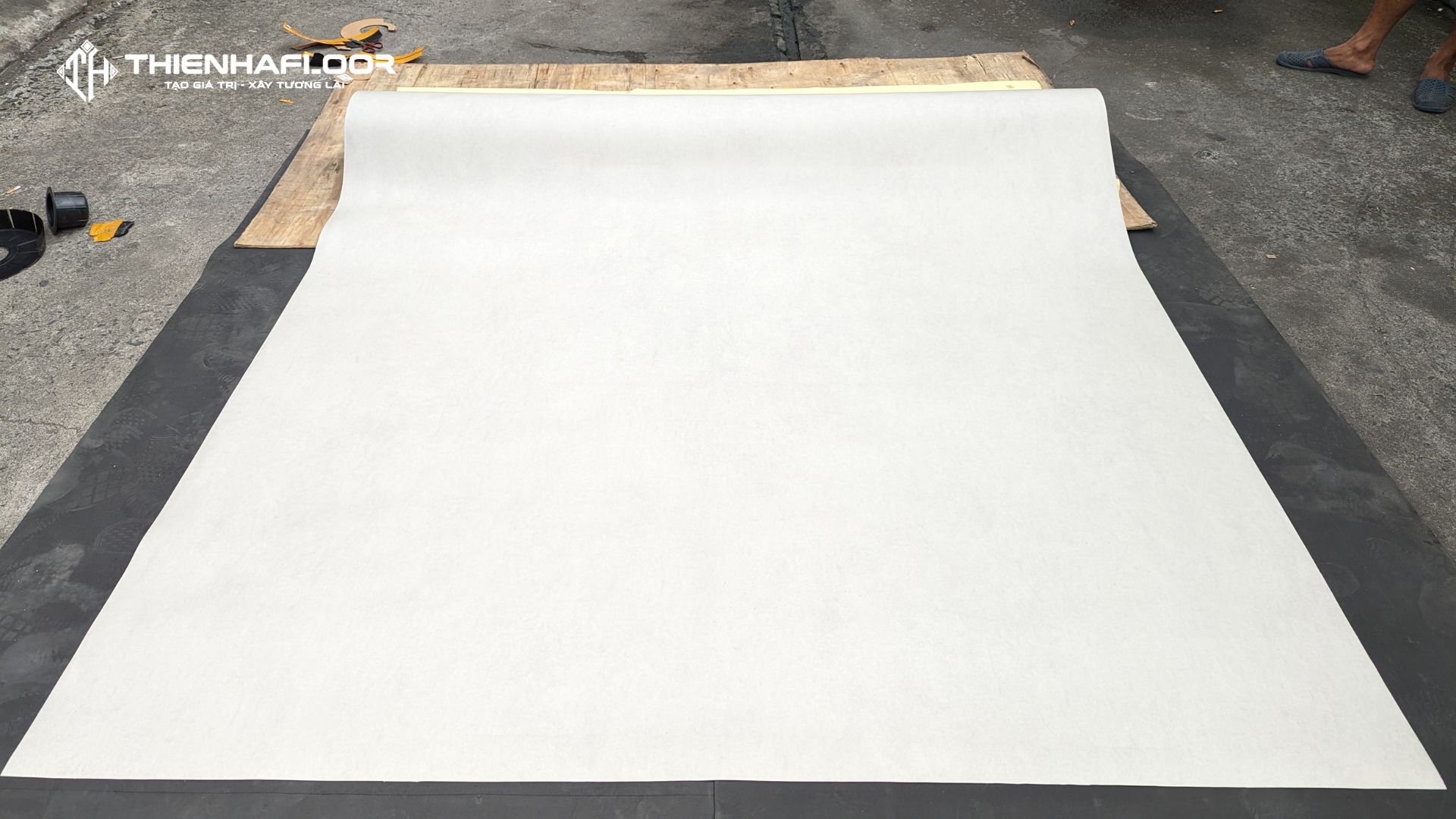 Modern Cement Gray Grain Roll Vinyl Flooring