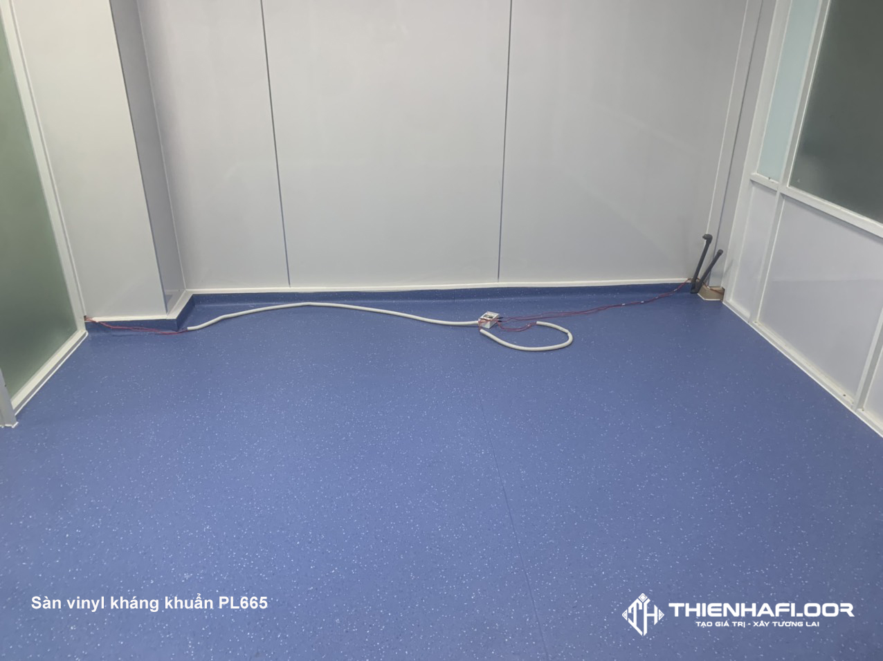 Sàn vinyl kháng khuẩn Flanka PL 665 tại Bình Thạnh Sàn vinyl kháng khuẩn Flanka PL 665 tại Bình Thạnh