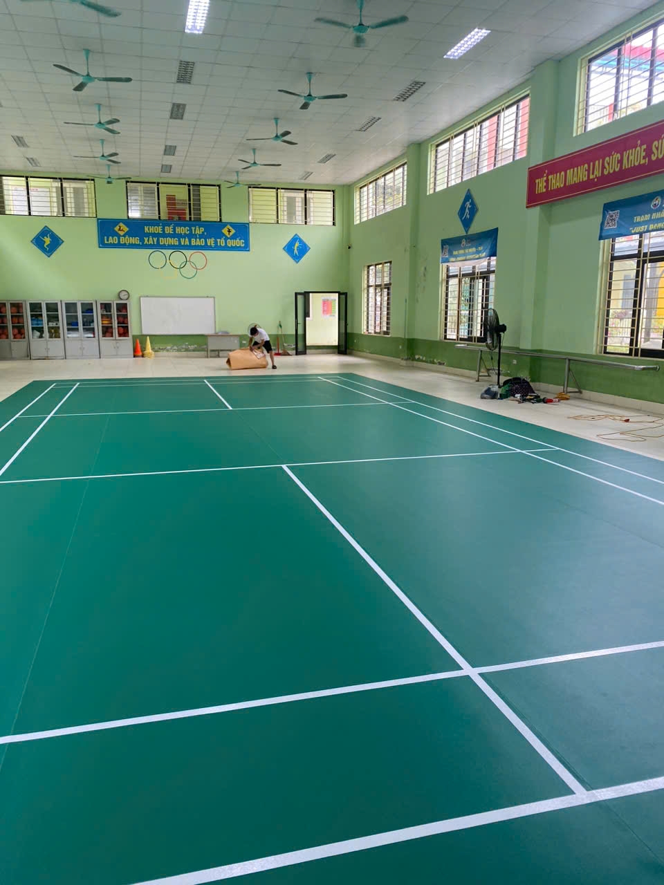 IBTFLOR 9906 Sports Vinyl Roll Flooring