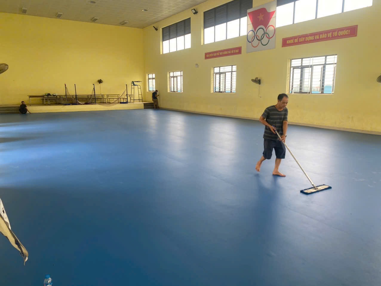 IBTFLOR 9908 Sports Vinyl Roll Flooring